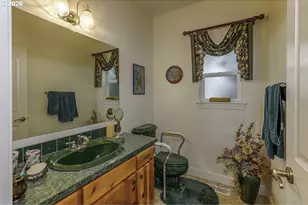 4374 Log Dr, Salem, OR 97305 - Photo 30