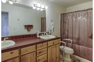 4374 Log Dr, Salem, OR 97305 - Photo 36