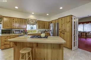 4374 Log Dr, Salem, OR 97305 - Photo 18