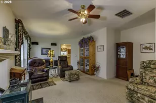 4374 Log Dr, Salem, OR 97305 - Photo 26