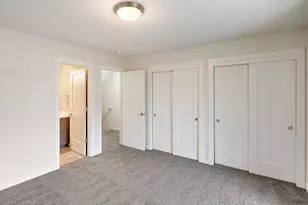 10829 E Burnside St, Portland, OR 97216 - Photo 8