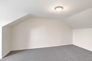 10829 E Burnside St, Portland, OR 97216 - Photo 16