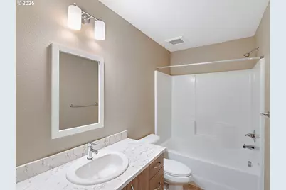 10829 E Burnside St, Portland, OR 97216 - Photo 14