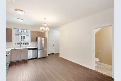 10829 E Burnside St, Portland, OR 97216 - Photo 22