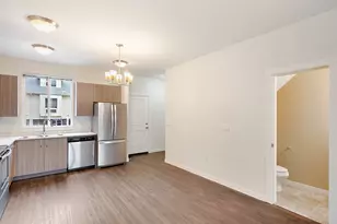 10829 E Burnside St, Portland, OR 97216 - Photo 22