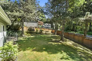 8020 SW Gearhart Dr, Beaverton, OR 97007 - Photo 34