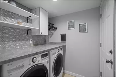 8020 SW Gearhart Dr, Beaverton, OR 97007 - Photo 22