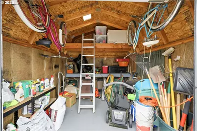 4074 NE Vernon St, Salem, OR 97305 - Photo 34