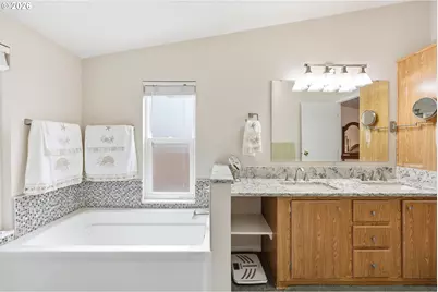 4074 NE Vernon St, Salem, OR 97305 - Photo 22