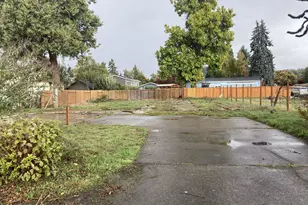 65 Kremont Ave, Springfield, OR 97477 - Photo 1