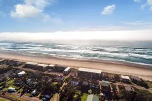 602 N Pacific St, Rockaway Beach, OR 97136 - Photo 24