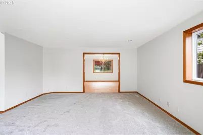 5561 Springwood Ave, Salem, OR 97306 - Photo 8