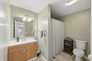 740 H St, Coos Bay, OR 97420 - Photo 32