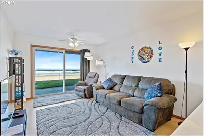 145 NW Inlet Ave #124, Lincoln City, OR 97367 - Photo 2