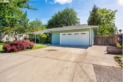 808 SE 156th Pl, Portland, OR 97233 - Photo 2
