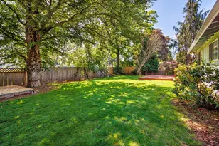 808 SE 156th Pl, Portland, OR 97233 - Photo 28
