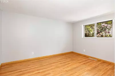 808 SE 156th Pl, Portland, OR 97233 - Photo 12