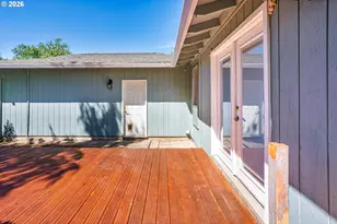 808 SE 156th Pl, Portland, OR 97233 - Photo 24