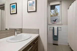 19504 SW Century Dr, Bend, OR 97702 - Photo 40