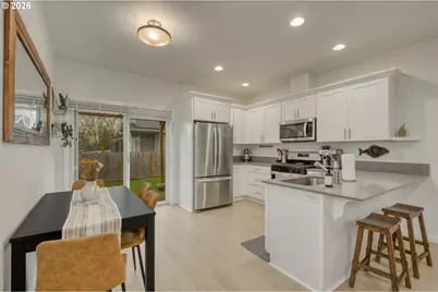 1636 S Mike Dr, Newberg, OR 97132 - Photo 6