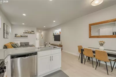 1636 S Mike Dr, Newberg, OR 97132 - Photo 8