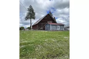 501 S Park St, Carlton, OR 97111 - Photo 1