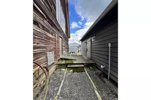501 S Park St, Carlton, OR 97111 - Photo 14