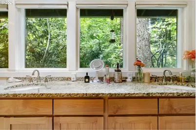 4500 W Burnside Rd, Portland, OR 97210 - Photo 30