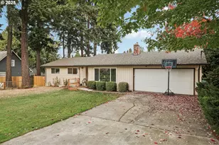 3734 NE 109th Ave, Portland, OR 97220 - Photo 4