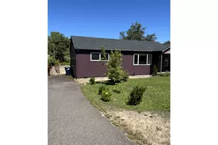 123 W 2nd St, Lowell, OR 97452 - Photo 4