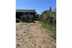 123 W 2nd St, Lowell, OR 97452 - Photo 26