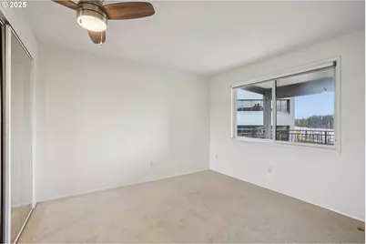 5620 S Riverside Ln, Portland, OR 97239 - Photo 20