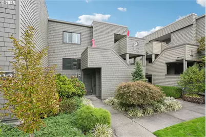 5620 S Riverside Ln, Portland, OR 97239 - Photo 1
