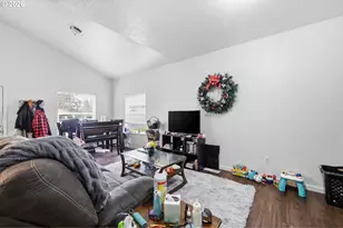 87851 Cedar Flat Rd, Springfield, OR 97478 - Photo 6