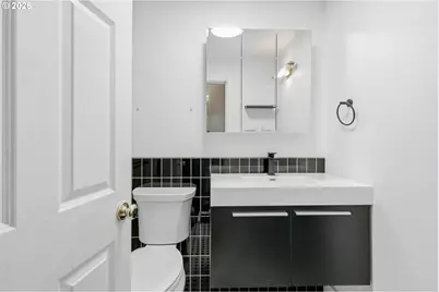 2415 SE 84th Ave, Portland, OR 97216 - Photo 10