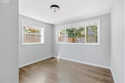 2415 SE 84th Ave, Portland, OR 97216 - Photo 12