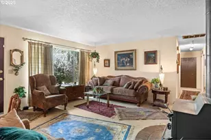 3387 Wild River Dr, Roseburg, OR 97470 - Photo 8