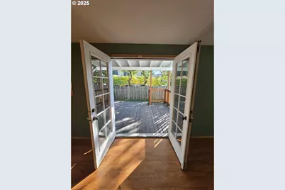 14154 SE Bush St, Portland, OR 97236 - Photo 10