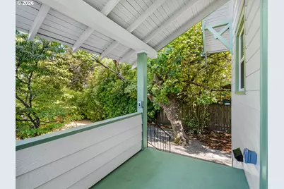 4541 SE Salmon St, Portland, OR 97215 - Photo 16