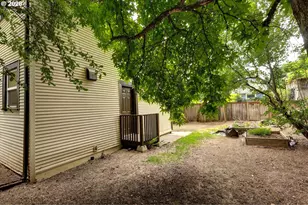 1827 SE Oak St, Portland, OR 97214 - Photo 40