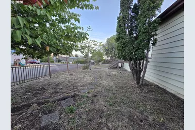 3610 NW Broad St, Roseburg, OR 97471 - Photo 28
