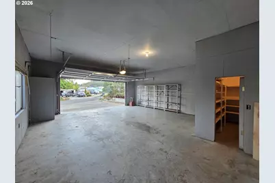 3610 NW Broad St, Roseburg, OR 97471 - Photo 30