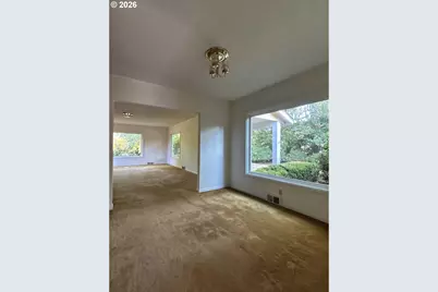 3353 SW Dolph Ct, Portland, OR 97219 - Photo 6