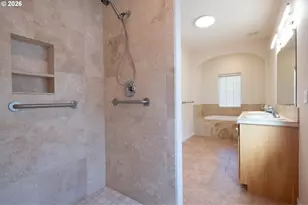 556 N View Dr, Winchester, OR 97495 - Photo 20