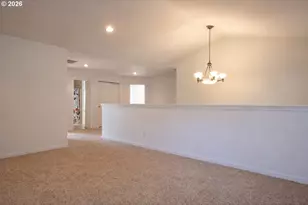 556 N View Dr, Winchester, OR 97495 - Photo 26