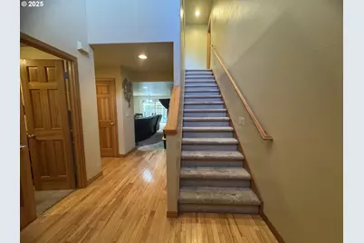 2640 NE Cole Ave, McMinnville, OR 97128 - Photo 10