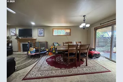 2640 NE Cole Ave, McMinnville, OR 97128 - Photo 14