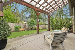 15915 Waluga Dr, Lake Oswego, OR 97035 - Photo 36