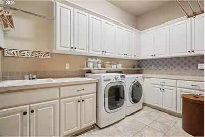 15915 Waluga Dr, Lake Oswego, OR 97035 - Photo 22