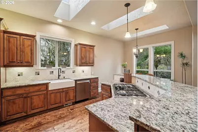 15915 Waluga Dr, Lake Oswego, OR 97035 - Photo 16